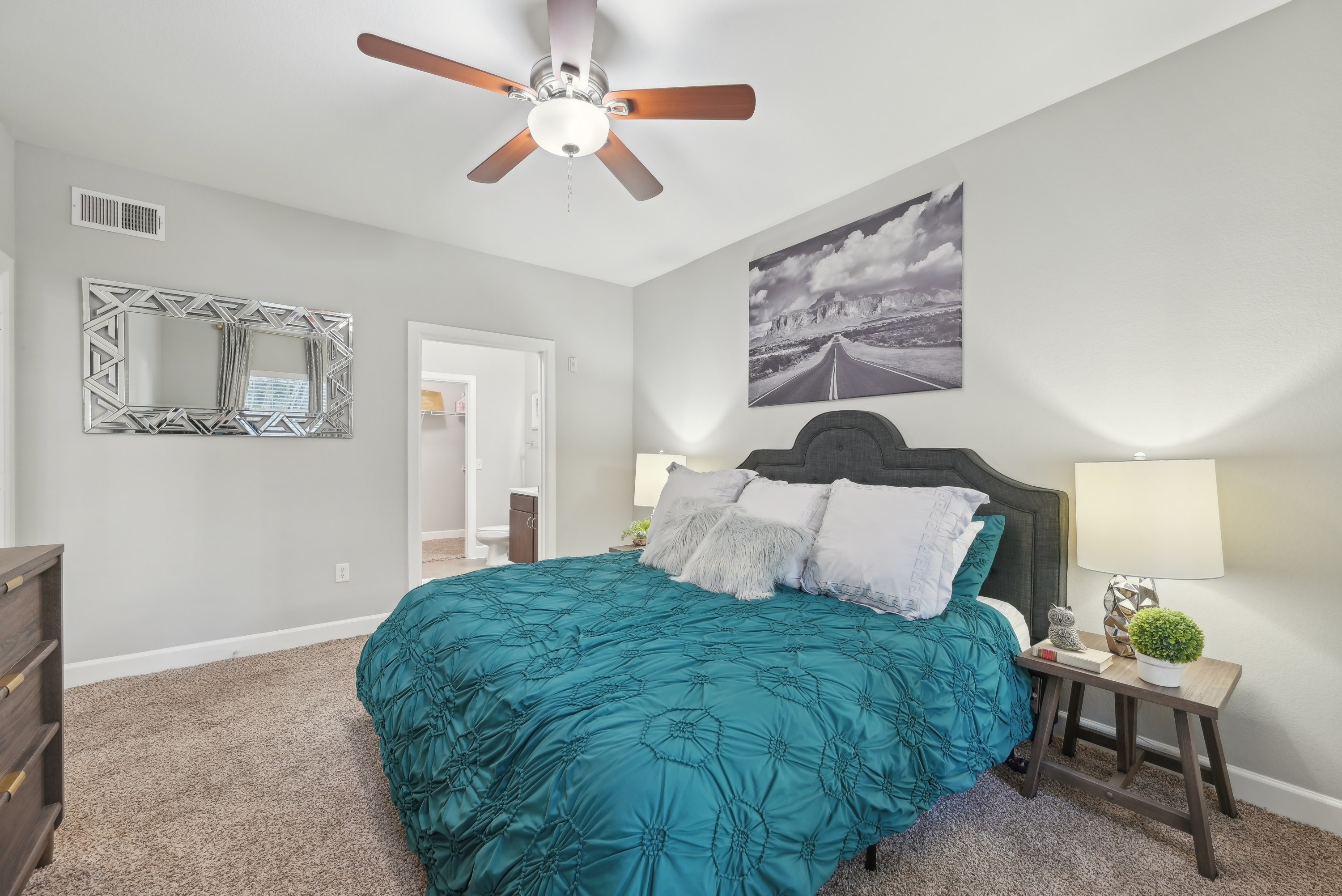 District at Greenville Apartments Image 9